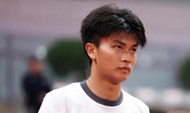 博鱼平台-球迷白高兴了！原以为蒯纪闻将顶替梅伦多踢主力，结果却未能如愿|上海海港|浙江队|王钰栋|奥斯卡·梅伦多|英冠_新浪体育_新浪新闻